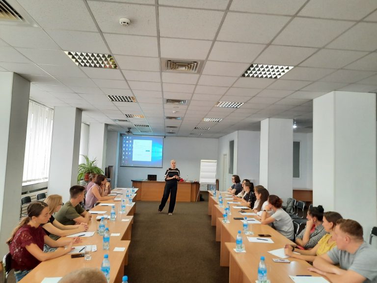 Учасники серії тренінгів «Зростаємо професійно!» вдосконалювали майстерність самопрезентації